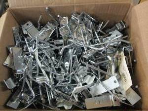 lot 419 image: box of store display hooks ...