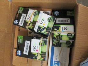 lot 425 image: box of toner and ink cartridges ...