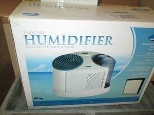 lot 484 image: easy care humidifier with filter lo...