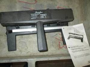 lot 495 image: swingline heavy duty punch ...