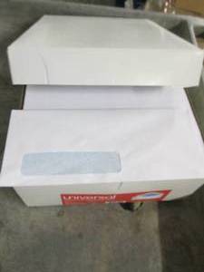 lot 500 image: Case of universal #10  4 18 x 9 1...