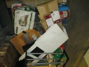 lot 522 image: Pallet of file folders, shelving an...