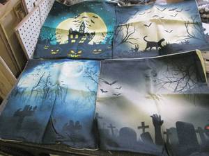 lot 561 image: 4 new halloween decorative pillow c...