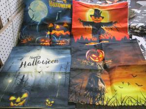 lot 562 image: 4 new halloween decorative pillow c...
