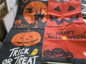 lot 564 image: 4 new halloween decorative pillow c...