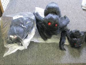 lot 595 image: 2new big and small spiders spiders ...