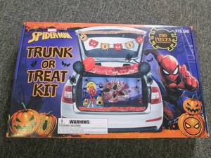 lot 630 image: new spiderman 200pc trunk or treat ...