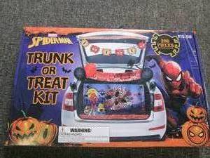 lot 631 image: new spiderman 200pc trunk or treat ...
