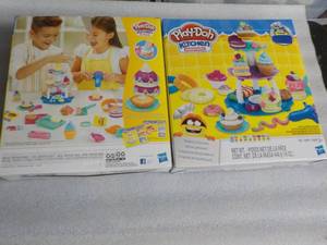 2 Play Doh Kitchen Creations...