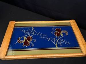 lot 102 image: Tray, Pigeon & Sirens Collectable Plate