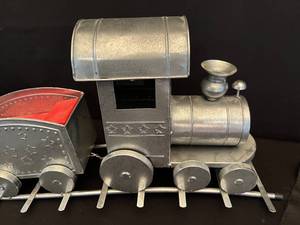 lot 119 image: Metal Christmas Train