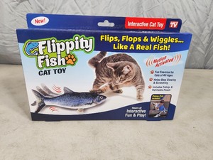 New Flippity Fish Cat Toy