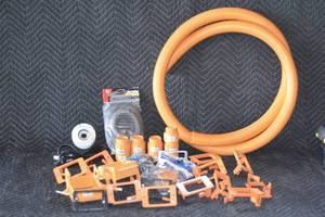 lot 30 image: carlon fittings and hose