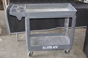lot 35 image: Rolling Utility Cart