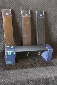 lot 200 image: Adjustable shelf and ledges