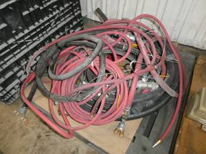 lot 4 image: Pallet of hoses