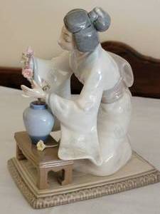 Lladro Daisa 4840 Japanese Oriental Girl