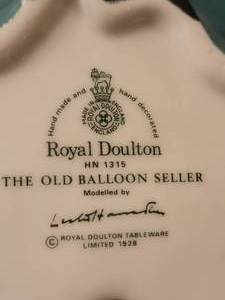 Royal Doulton Figurine  The Old Balloon Seller