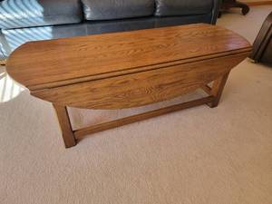 Conventional Oak Dropleaf Coffee Table