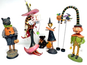 lot 313 image: Nice Group of Large Halloween Decor Figures 