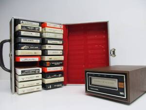 lot 134 image: Working Vintage Realistic 8-Track Player wTapes