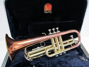 lot 139 image: Excellent Vintage 2-Tone Brass & Copper CONN Trumpet wCase
