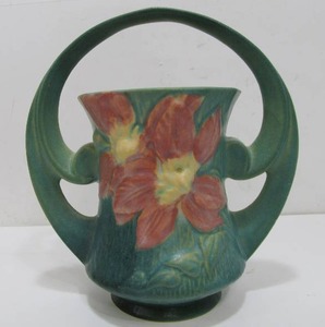 lot 163 image: Beautiful Vintage ROSEVILLE Clematis Art Pottery Vase