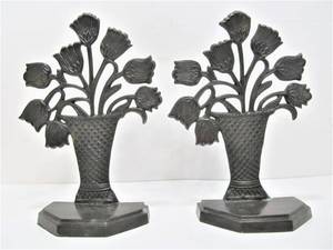 lot 166 image: Very Nice Pair of Vintage Art Nouveau Flower Bookends