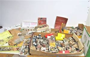 lot 80 image: LARGE Old Estate Collection of Rocks