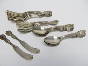 lot 87 image: Vintage Matching Group of Signed REED & BARTON Sterling Silver Flatware