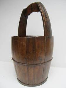 lot 106 image: Large Primitive Wood Chinese Gathering Basket