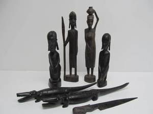 lot 62 image: Group of Carved Wood African Figures & Animals