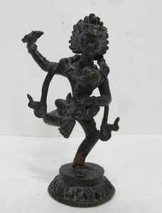 lot 74 image: Vintage Cast Iron Dancing Hindu Statue