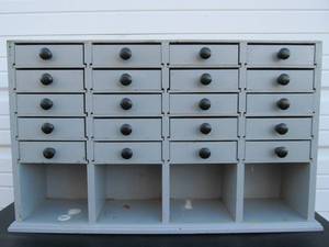 lot 114 image: Nice Vintage Multi Drawer Cabinet