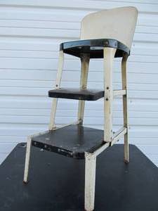 lot 115 image: Mid Century Metal KEENCO Kitchen Step Stool