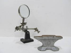 lot 120 image: Vintage Jewelers Precision Clip Holder and Anvil