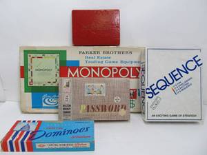 lot 124 image: Group of Vintage etc board games