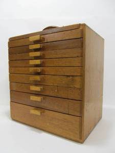lot 131 image: Nice Vintage Guy Mfg Company Multi-Drawer Dentist Tool Cabinet