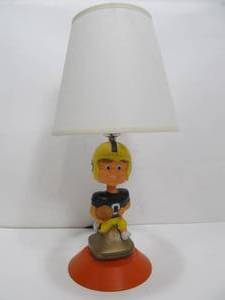 lot 34 image: Vintage 1970s GREEN BAY PACKERS Bobblehead Lamp