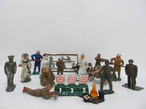 lot 205 image: Large Lot of Old Vintage Lead Toy Soldiers & other Figures
