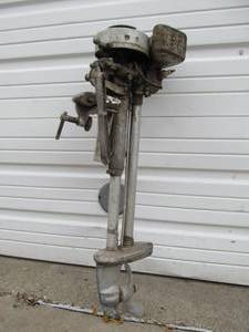 lot 217 image: Vintage 1930s era EVINRUDE Outboard Boat Motor