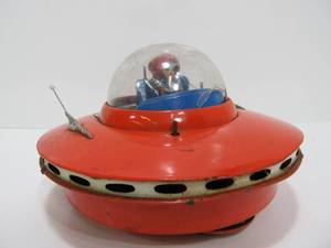 lot 245 image: Awesome Vintage 1960s Japanese Tin Litho Battery-Op Flying Saucer Atomic Space toy