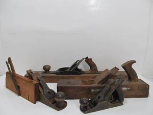 lot 280 image: Group of Vintage & Antique Woodworking Planes