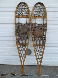 lot 282 image: Pair of Vintage Vermont Tubbs Snowshoes