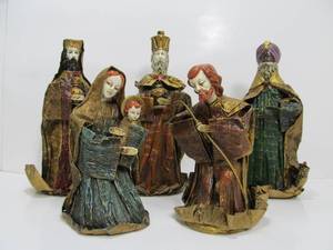 lot 308 image: Vintage Large 5 Piece Fabric and Paper Mache Christmas Nativity Set Japan 13