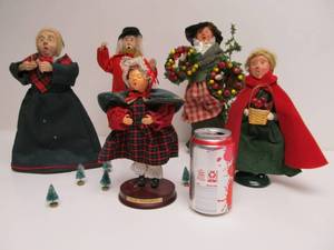 lot 328 image: Group of Byers etc Christmas Figures