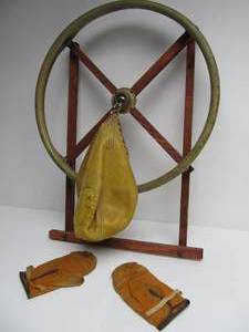 lot 340 image: Very Cool Old Vintage Boxing Punching Bag wOriginal Bracket & Gloves