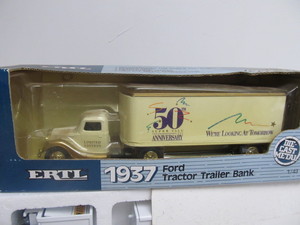 lot 353 image: Group of Diecast Semi Trucks
