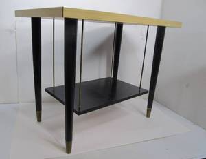 lot 361 image: Mid Century Accent Table
