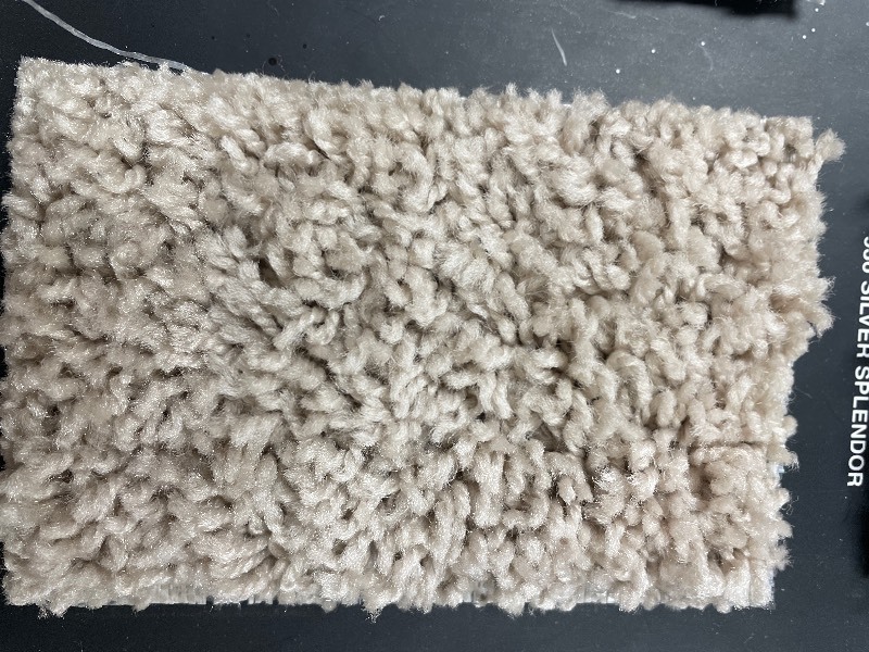 105 SF of Plush Carpet Rem - 12 x 8.75